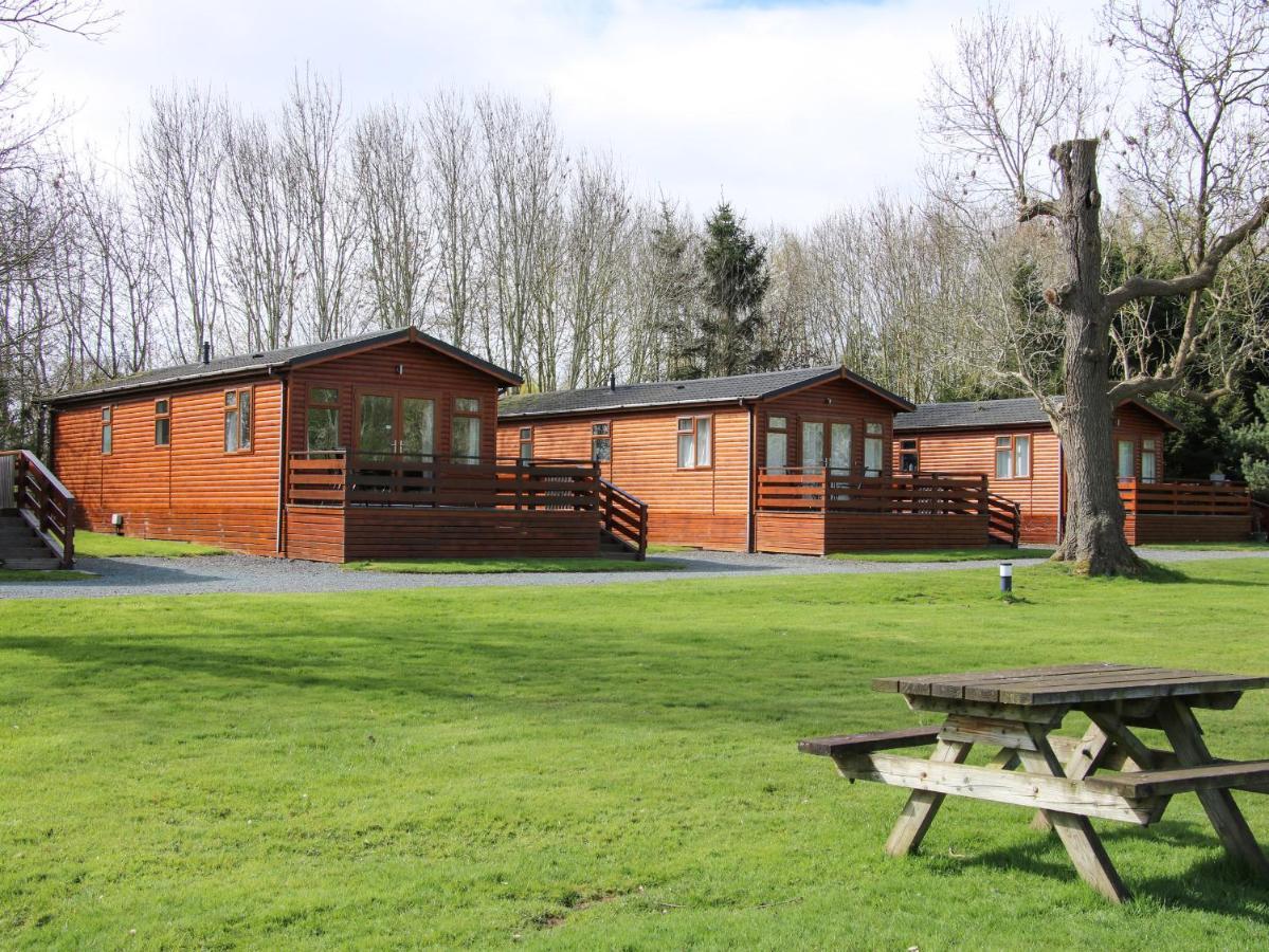 Oak Lodge Hadnall Exterior foto